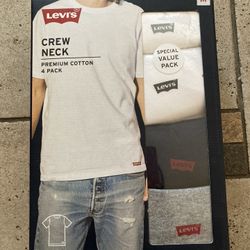 NWT Levi’s Crew Neck Premium Cotton T-shirt 4 Pack Size M