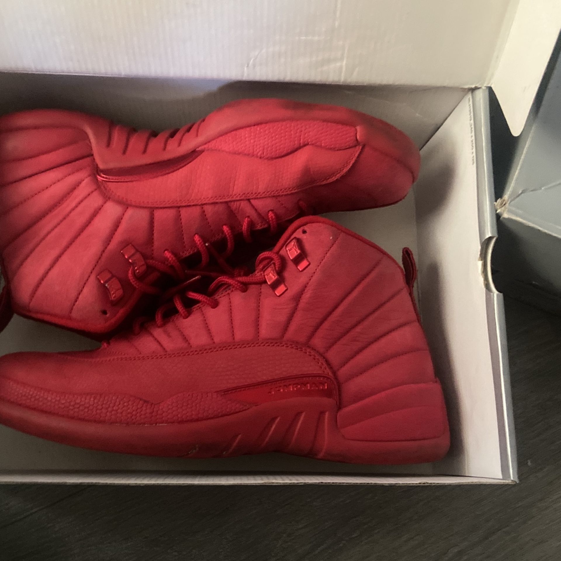 Jordan 12s Gym Red, 10.5 , Lightly Worn ,