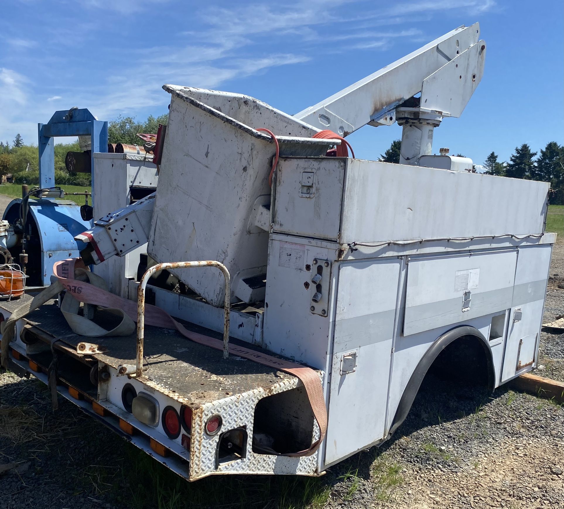 Altec Bucket Truck Bed for Sale in Toledo, WA OfferUp