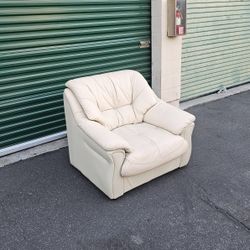 Italian Modern Style Leather Oversized Lounge Chair Postmodern Retro