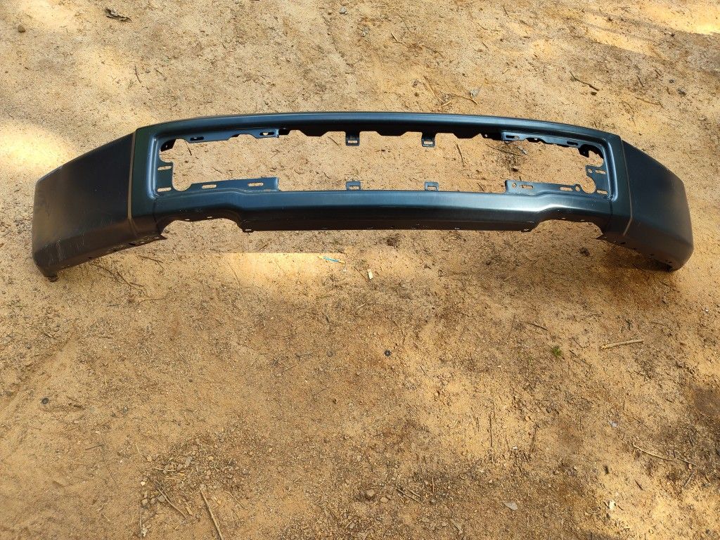 F-150 Front Bumper For 2015 To 2018 This Bumper Has Scratches On The Bathroom Side