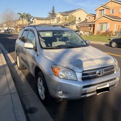 Toyota RAV4 - AWD 7 Seater 