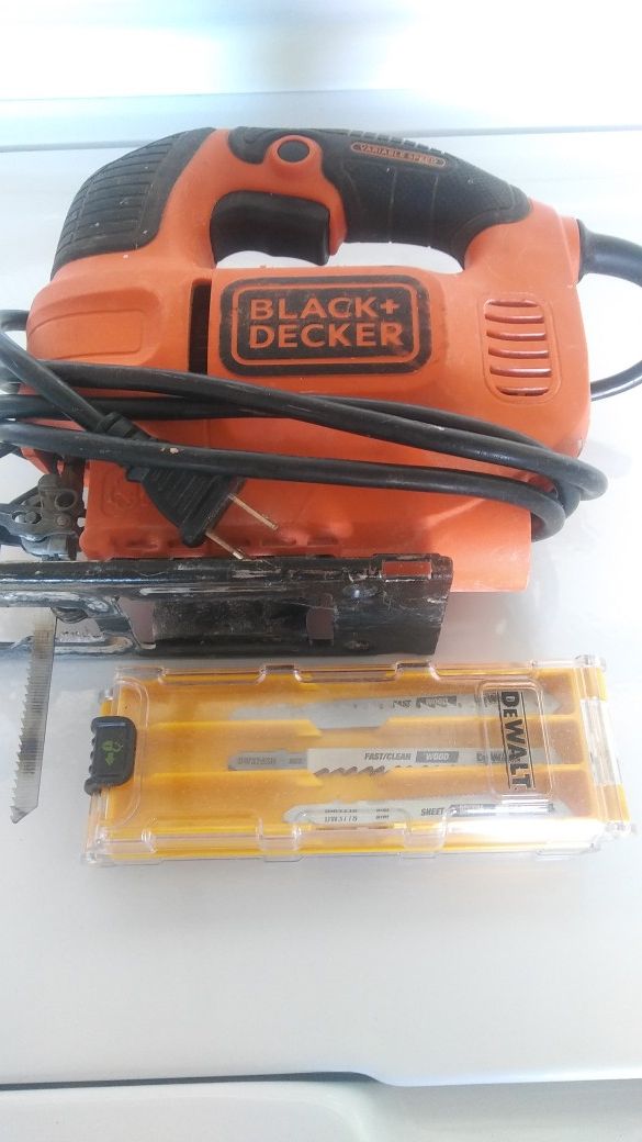 Black & Decker saw