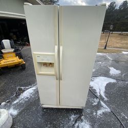 Kenmore Refrigerator 