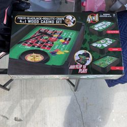 4 In 1 Wood Casino Set 