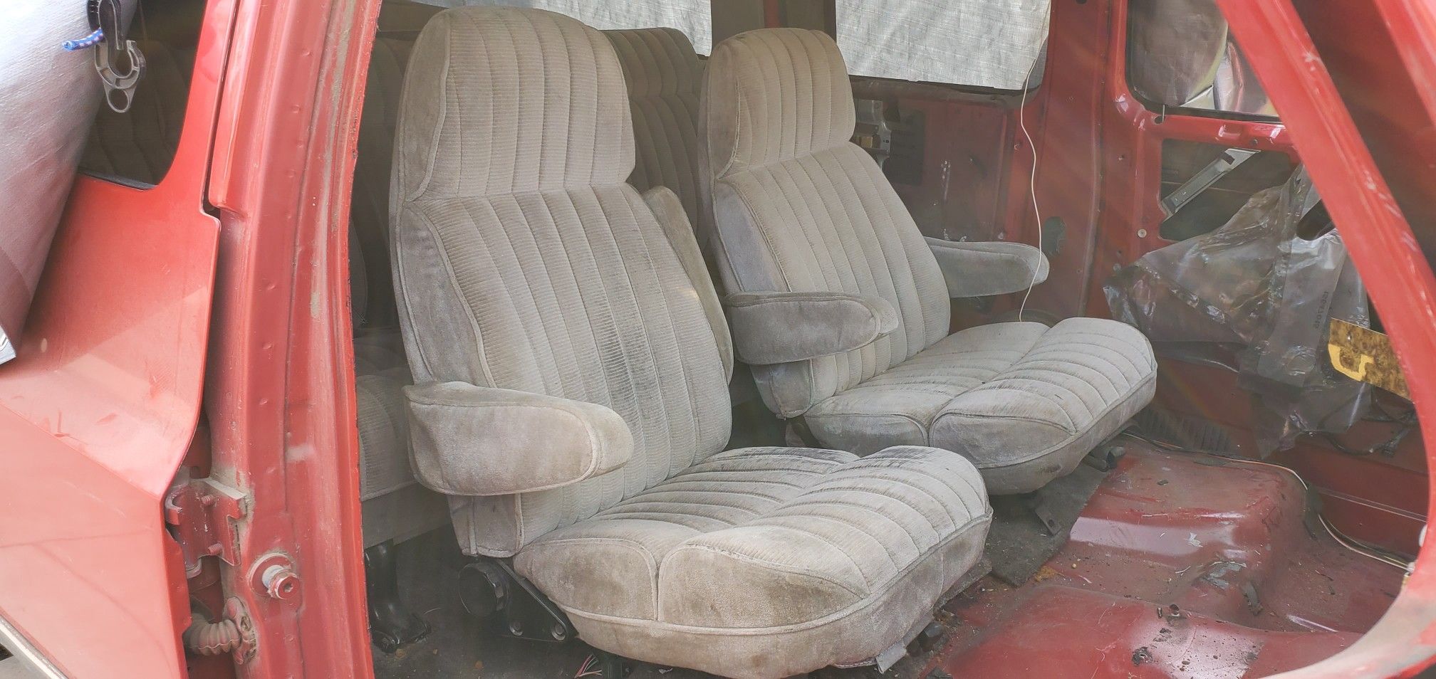 1991 SUBURBAN BUCKET SEATS - PARTS LISTED AS THEY BECOME AVAILABLE