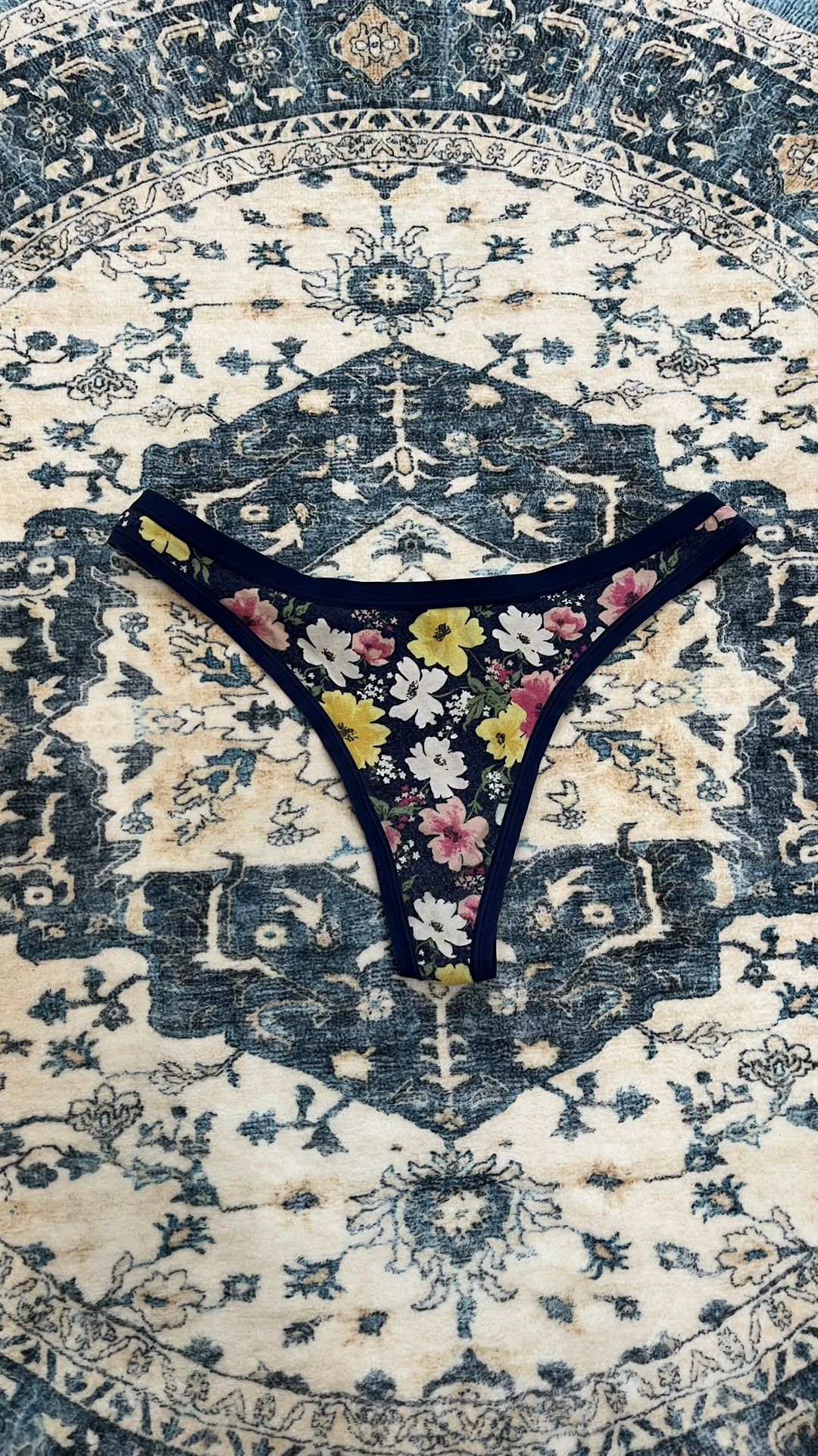 Women’s Small Giligan & O’Malley Flowers Floral Navy Blue Pink Yellow White Green Cotton Thong