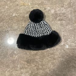Women’s White And Black Design Beanie