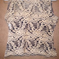 Women's Black/Gold Top Sz Med $5 MPU