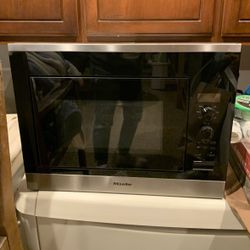 Miele Microwave NEW condition 