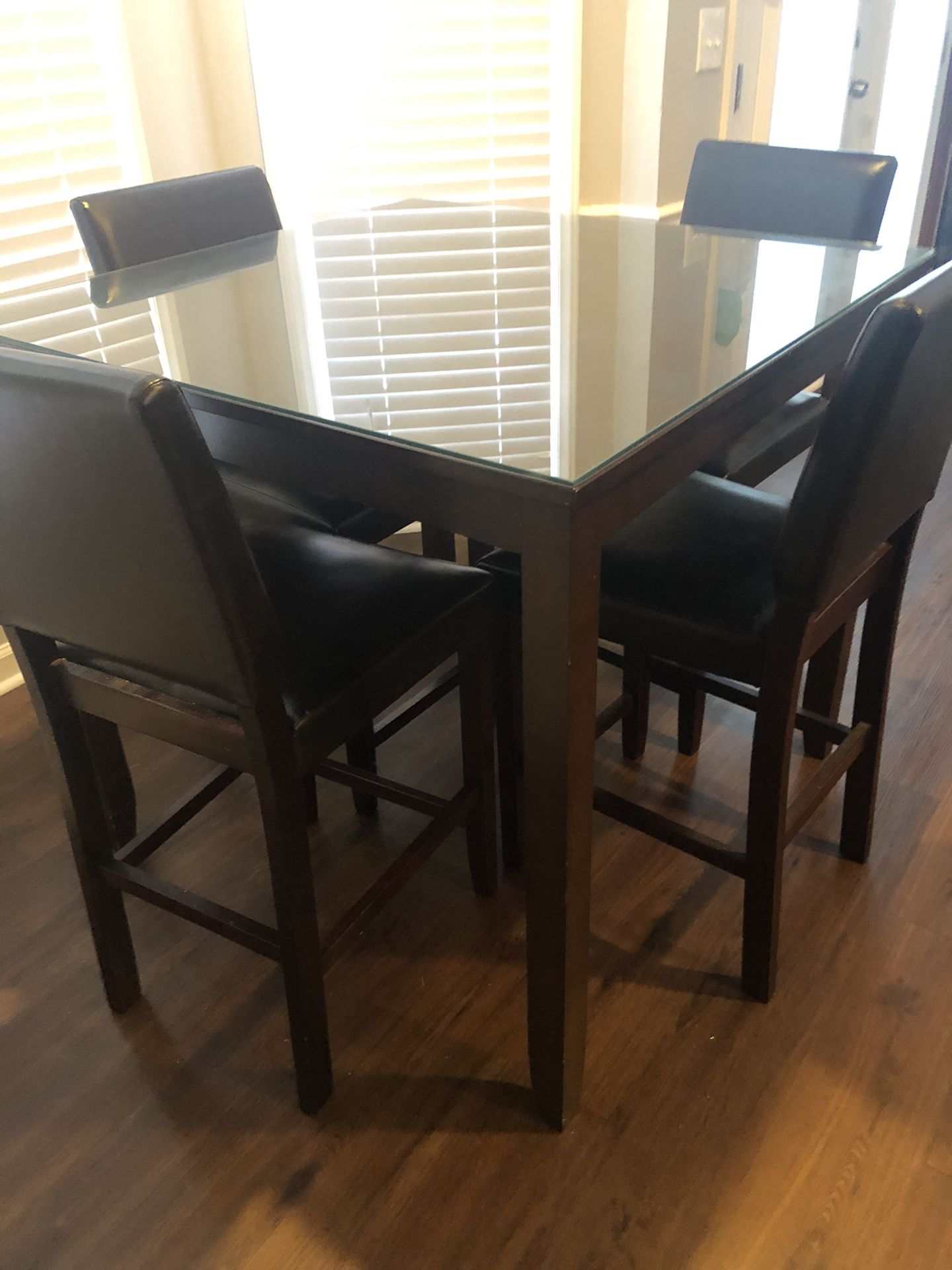 High top kitchen table and 4 chairs