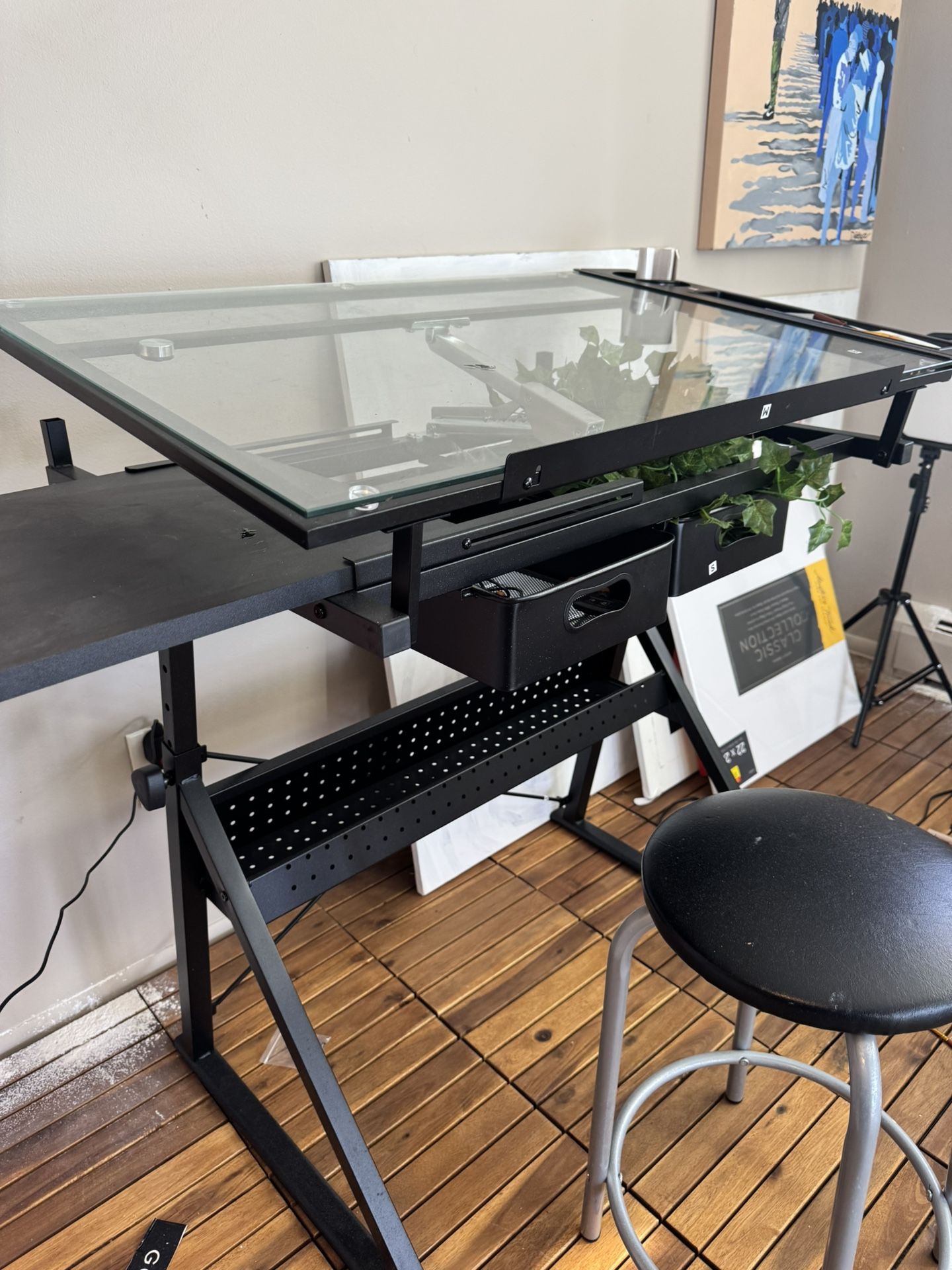 Art Table