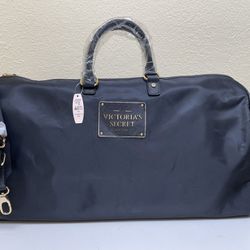 Victoria’s Secret Travel Bag with Tag $15