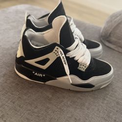 Off White Jordan 4s