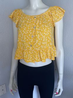 Rue 21 Crop Top Size S