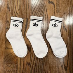 Alo Throwback Socks 3 Pairs Brand New 