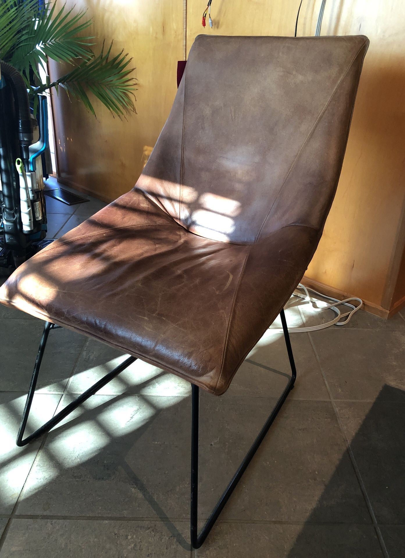 Brown leather/suede side chair
