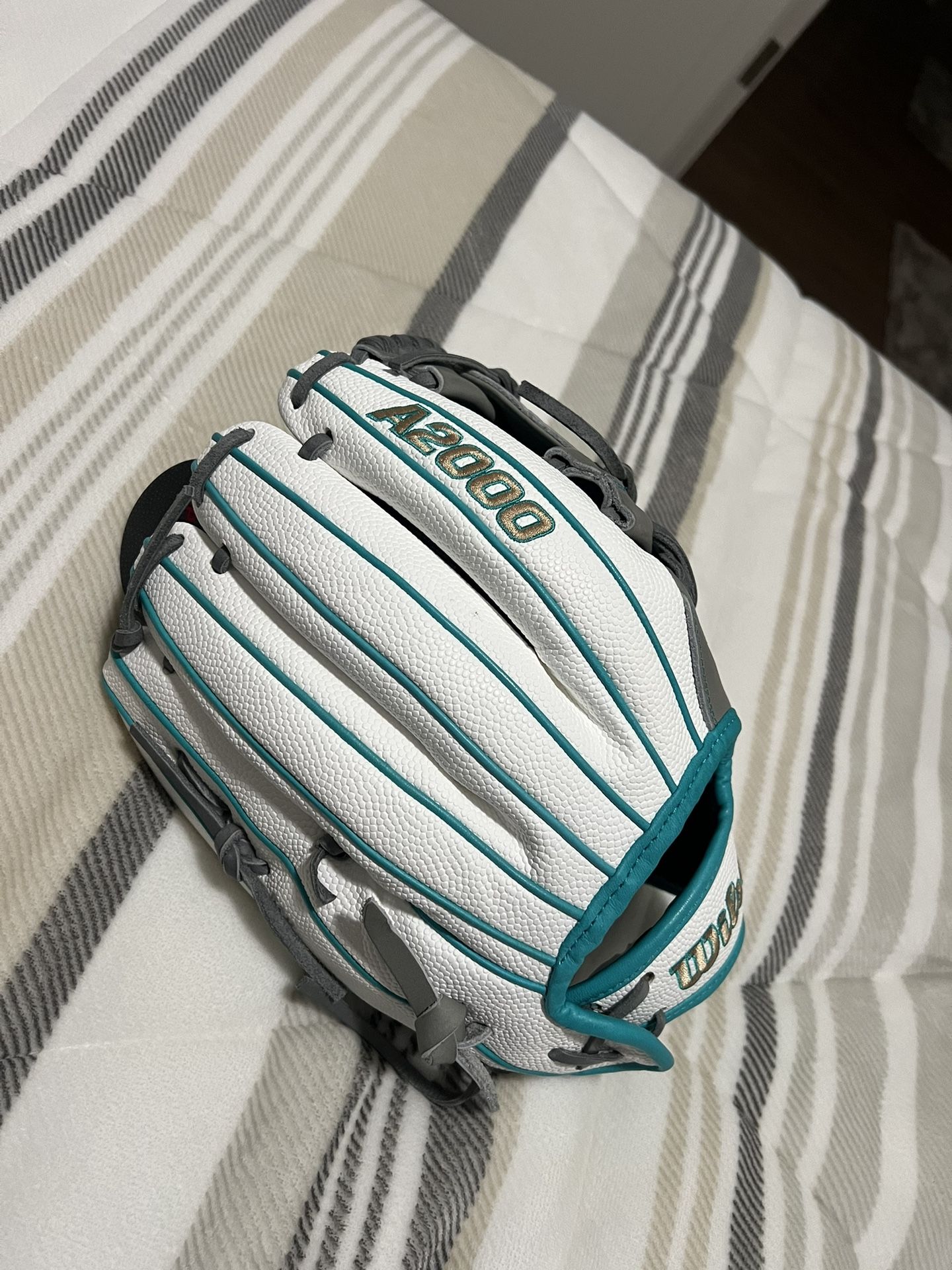 Wilson A2000 Baseball Glove 