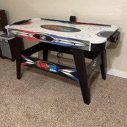 Air Hockey Table