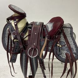 Nueva  Montura Charra Bordada Con Cantinas Desmontables 