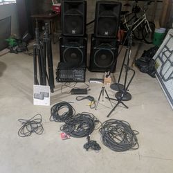 Peavey Speakers, Equalizer And Other Accessories 