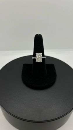 BRAND NEW 14KW 5.50CTW Radiant Cut Engagement Ring