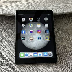 Apple iPad Air 32GB/ Unlocked/ Low Price. $40