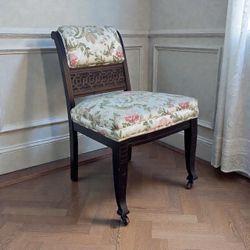 Beautiful Antique Chippendale Style Chair