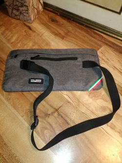Mia Toro Italian made designer waist bag. New