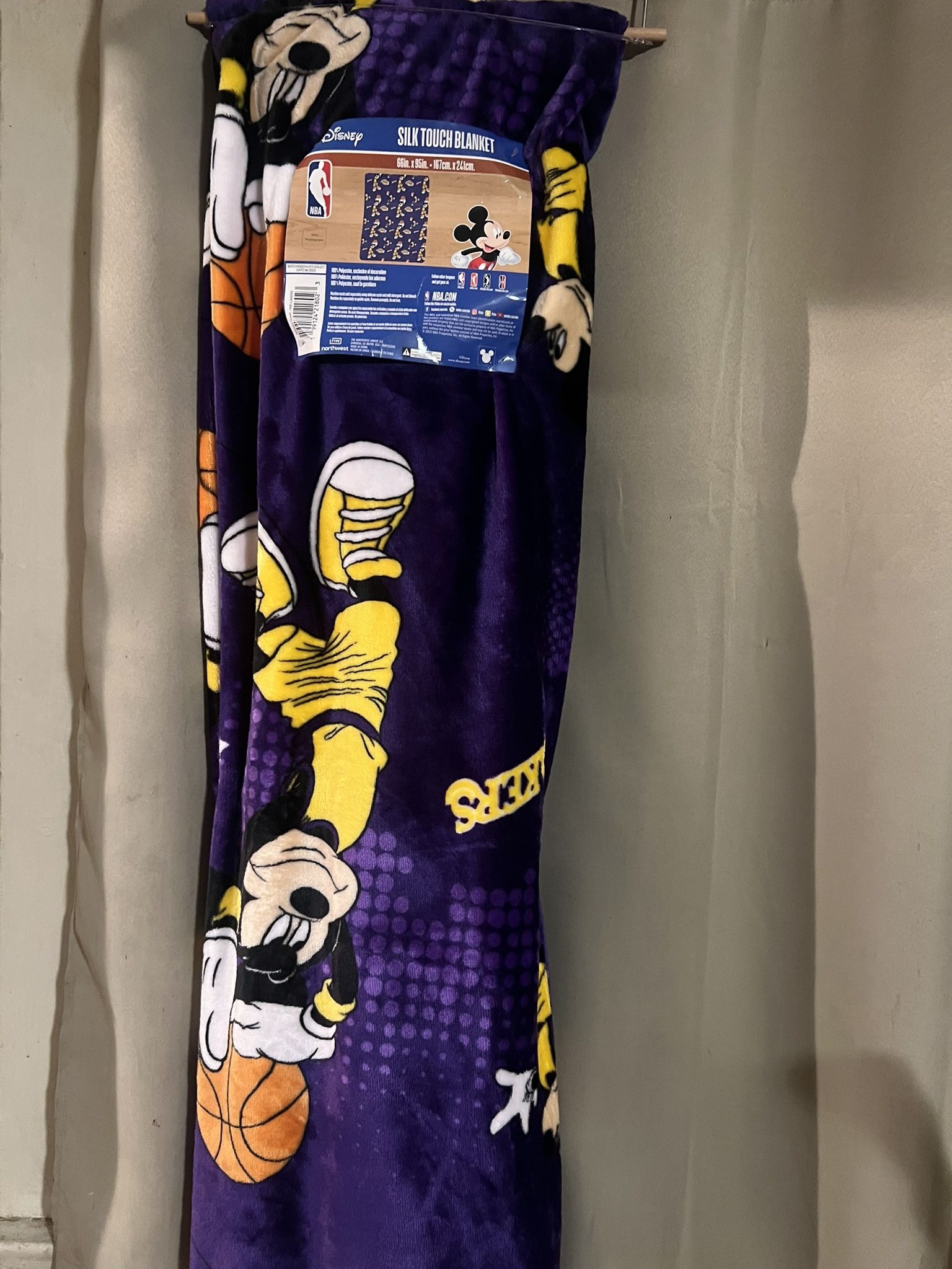 Mickey Mouse Lakers Blanket