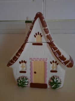 HOUSE COOKIE JAR