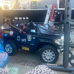 tundra kids car