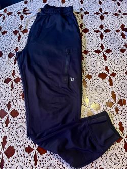 Mens Vuori sweatpants / joggers -size small