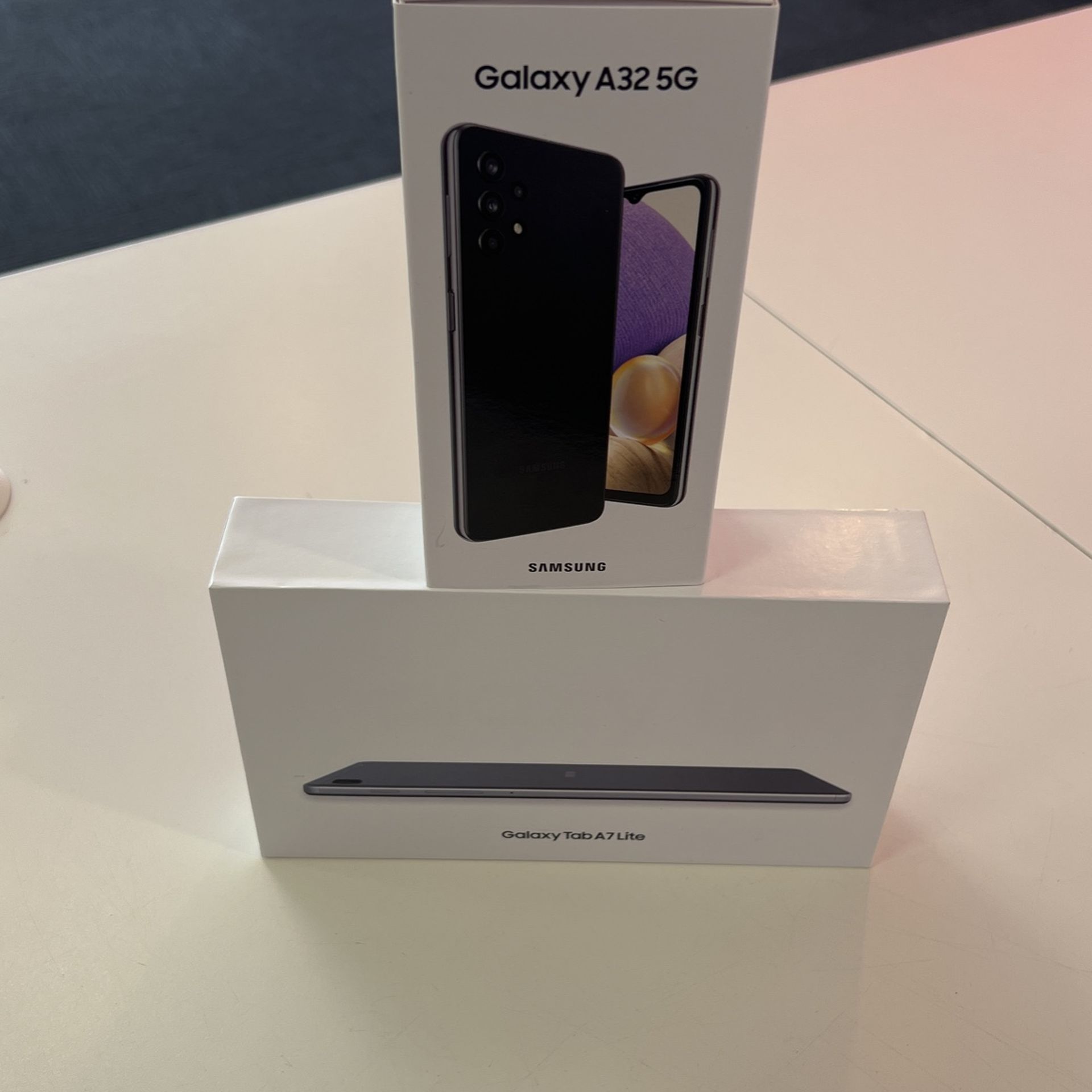 Galaxy Tab A7 Lite, Galaxy A32