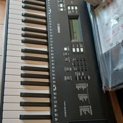 PIANO PSR-EW310