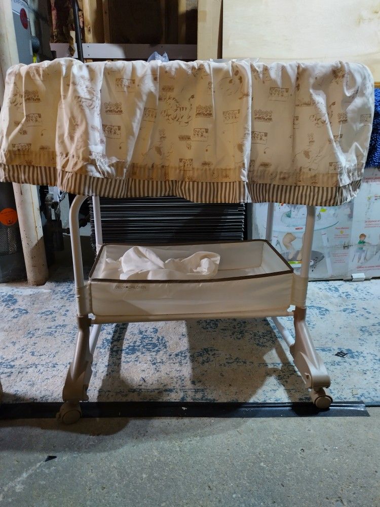 Brand New Bassinet