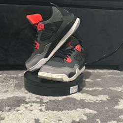 Infared Jordan 4 Retro