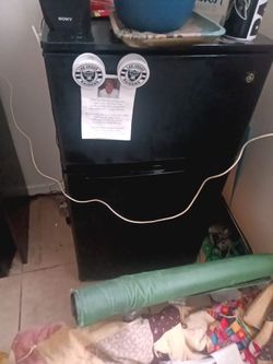 Ge mini fridge