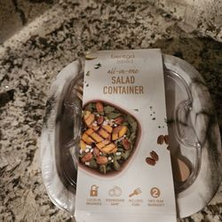 New Sealed. All In One Salad Container