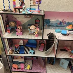 LOL Dollhouse