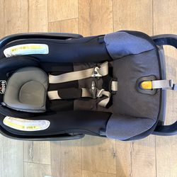 chicco KeyFit35 Infant Car Seat (with base)
