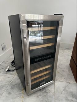Koldfront Stainless Steel Wine Cooler – Dual Zone – Lock & Key Included