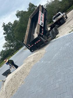 Recogida De Basura Y Escombros
