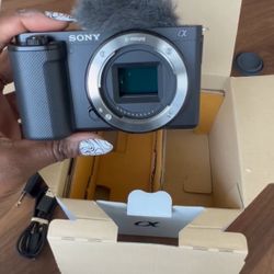 new SONY ZV-e10 camera 