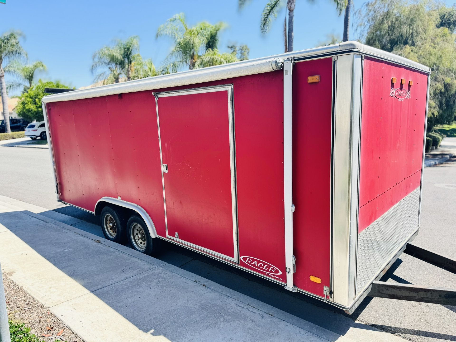 Carson Racer Trailer 2005 Carson Racer Enclosed 20x8.5 Trailer Toy Hauler for Sale in Laguna ...
