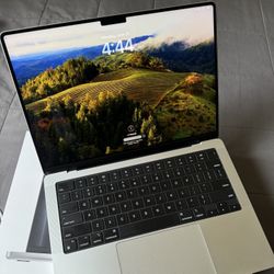 Apple - MacBook Pro 14" Laptop - M3 chip