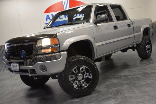 RARE FIND! 2003 GMC SIERRA 1500HD REGENCY CONVERSION PKG! 4X4! LIFTED W/ CUSTOM WHEELS & TIRES! LEATHER LOADED! 6.0L ENGINE!