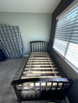 Twin bed