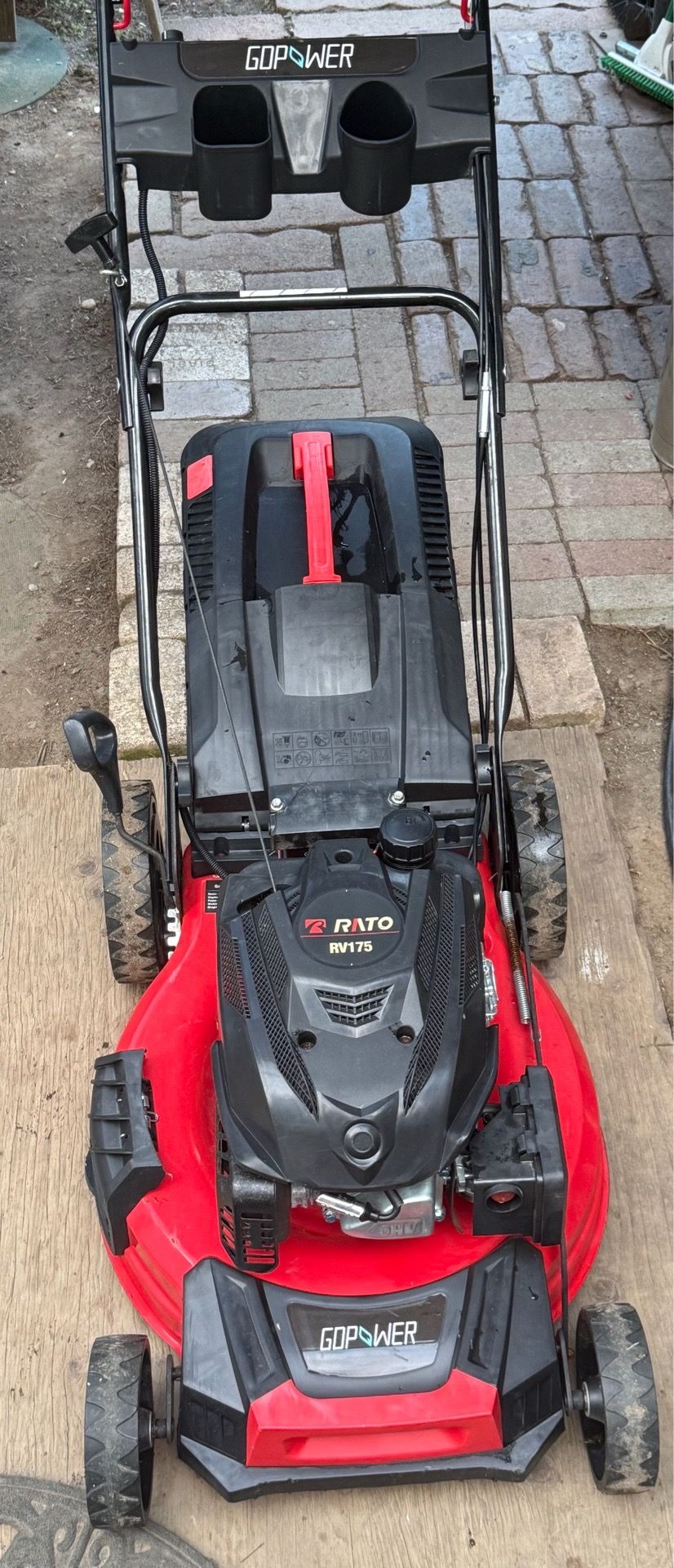 Self propelled lawn mower
