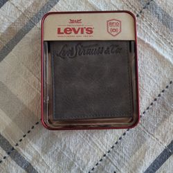 Levis Wallet
